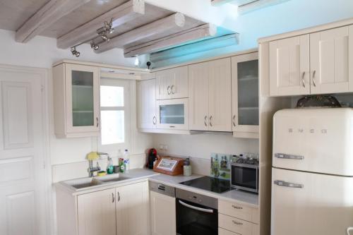 kitchen hue lighting